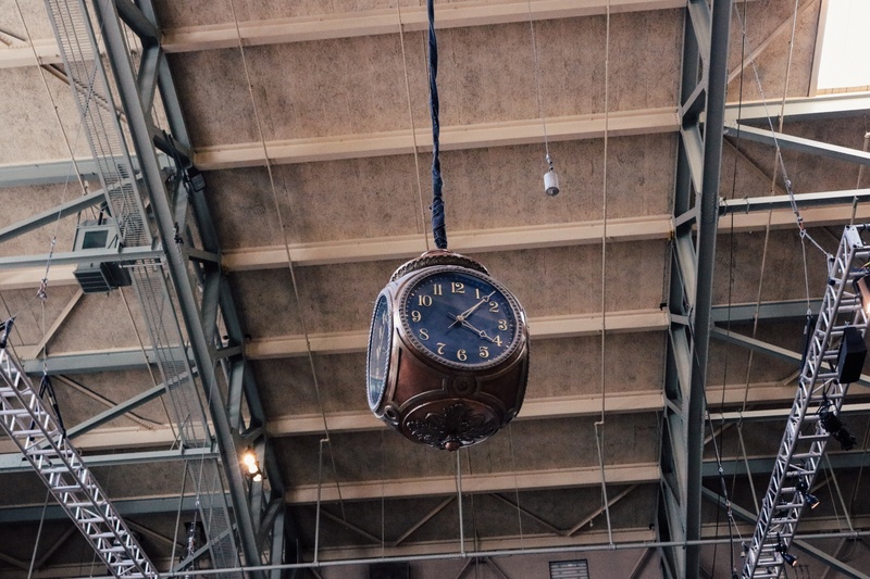 seattle, number, shape, building exterior, time, day, metal, washington, 5K, pacific, hour, outdoors, old, low angle view, no people, building, hanging