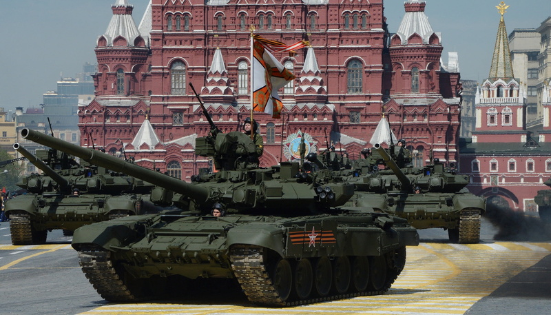 history, representation, building exterior, armor, tanks, battle, three, city, tank, human representation, architecture, art and craft, red square, parade