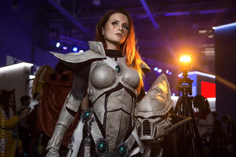 armor, face paint, women, 1080P, helmet, spotlights, long hair, Narga-Lifestream, looking away, SeiPhoto, brunette, cosplay