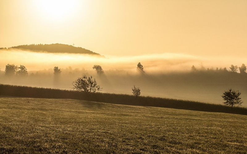 wide, sunrise - sunset, nature, sunrise, sky, morning, dawn, 1080P, fog, cross, landscapes, resolution, field, grass, trees
