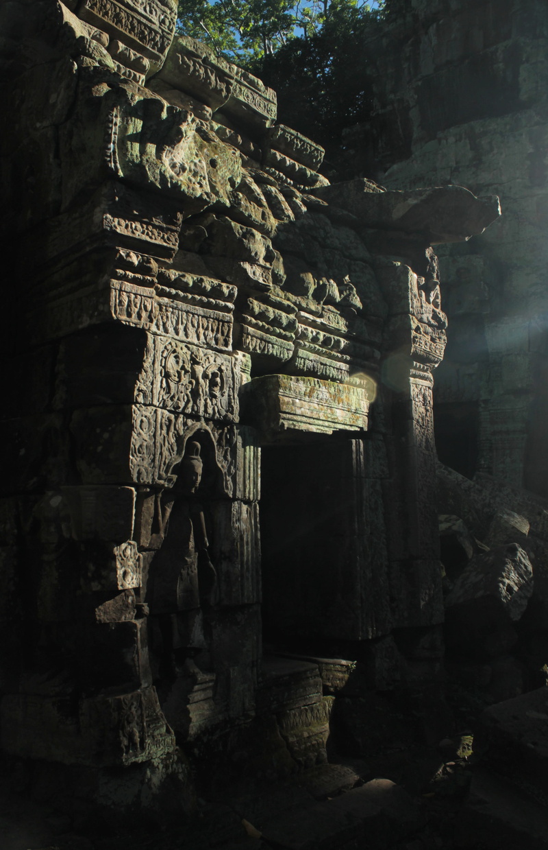 ta prohm, the past, ornate, travel destinations, building exterior, art and craft, built structure, place of worship, statue, craft, tourism, siem reap