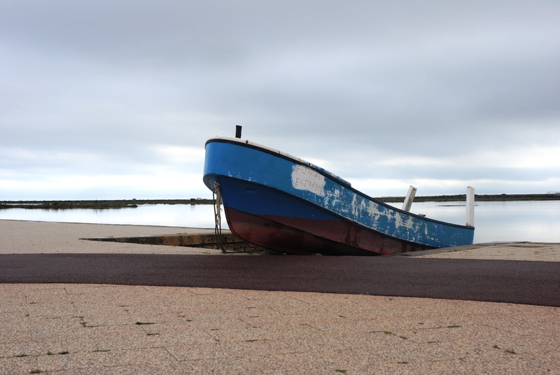 boat, portugal, nature, nautical vessel, rowboat, day, abandoned, moored, marina, scenics - nature, outdoors, palmeira de faro, sky, beauty in nature, bay