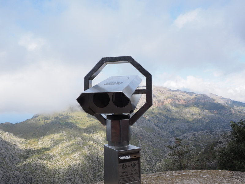 non-urban scene, surveillance, coin operated, partly cloudy, overview, optics, cloud - sky, 4K, vision, Binoculars, mountain range, scenics - nature, pay