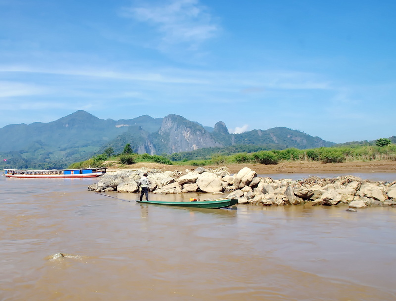 water, reflections, day, lake, karst, rocks, nature, landscape, laos, water courses, mékong, scenics - nature, outdoors, mountain, 2K, rock, cloud - sky