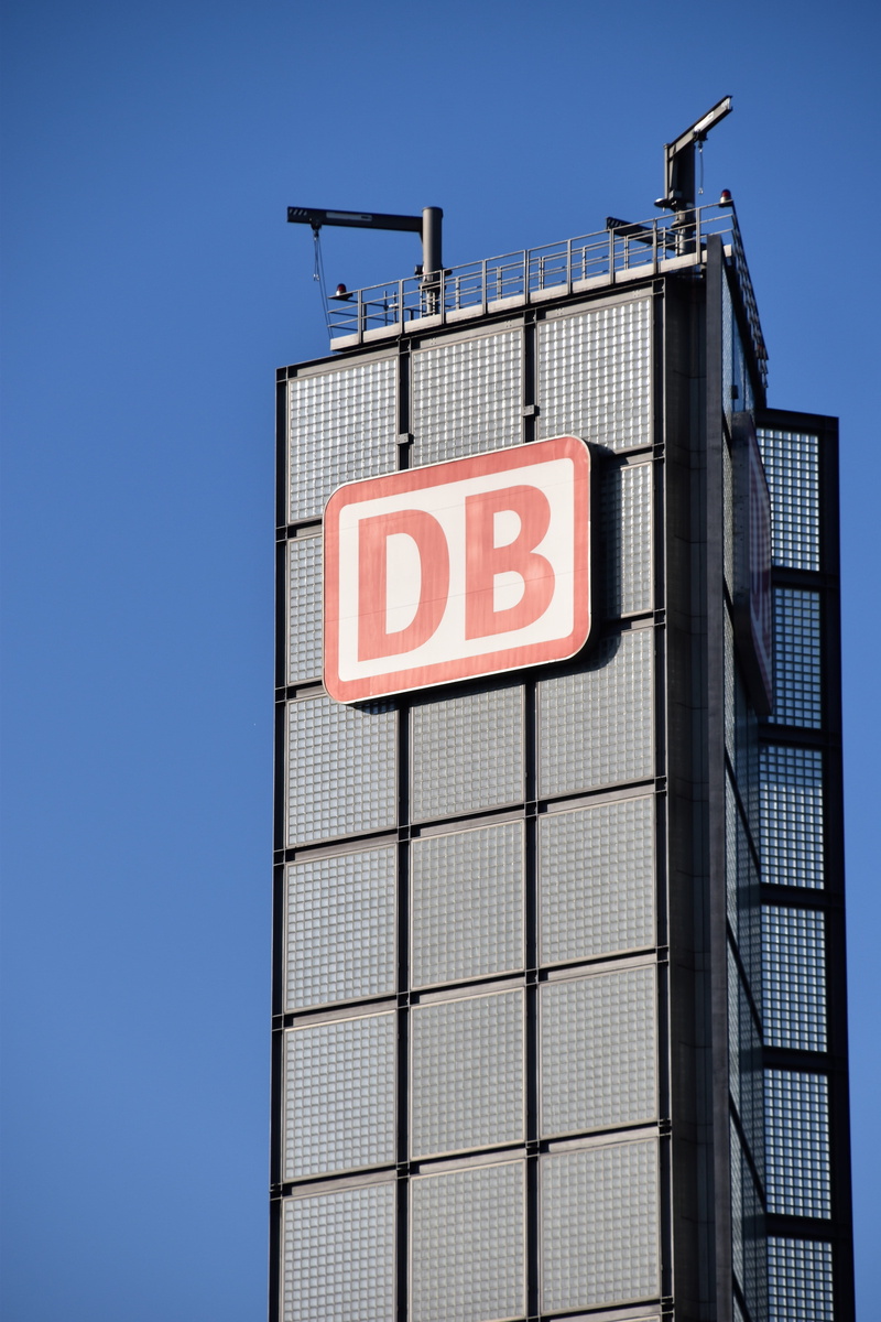 building, nature, city, communication, low angle view, industry, road, built structure, gustav-heinemann-brücke, outdoors, berlin, building exterior, 5K
