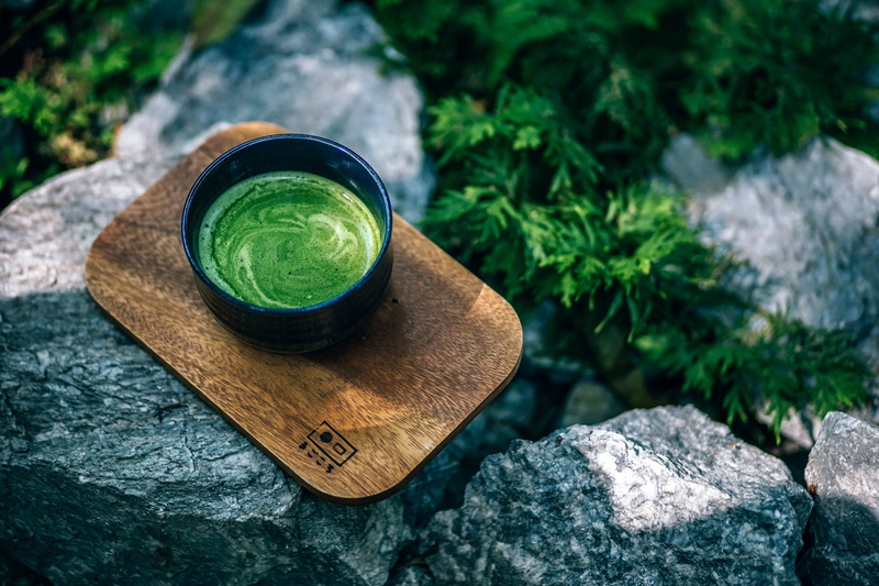 photography, drink, 5K, matcha, no people, rock, cup, close-up, focus on foreground, green color, plant, board, tea, green tea, day, refreshment, rock - object