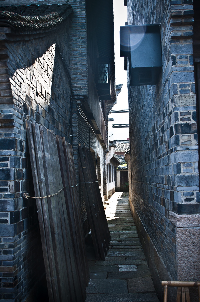 architecture, building exterior, narrow, residential district, 4K, wall, nature, outdoors, built structure, the ming and qing dynasties, antiquity, line