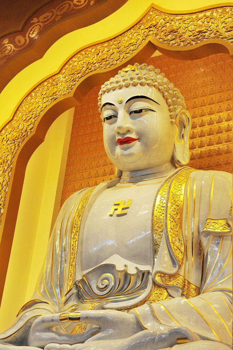 belief, sculpture, ornate, art and craft, 2K, gold colored, building, representation, no people, statue, spirituality, yixing jiangsu, male likeness, architecture