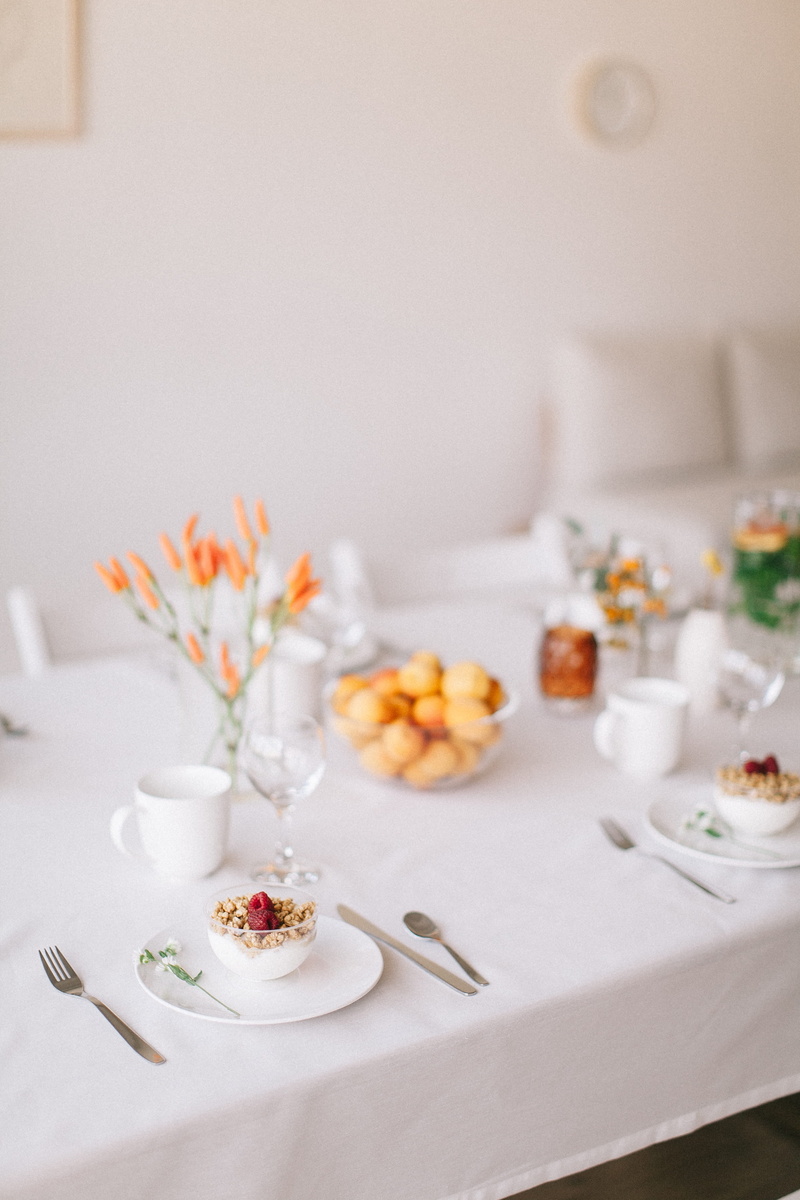 ready-to-eat, glass, knife, furniture, breakfast, tablecloth, plate, plant, flower, kitchen utensil, drink, decoration, bowl, healthy eating, still life