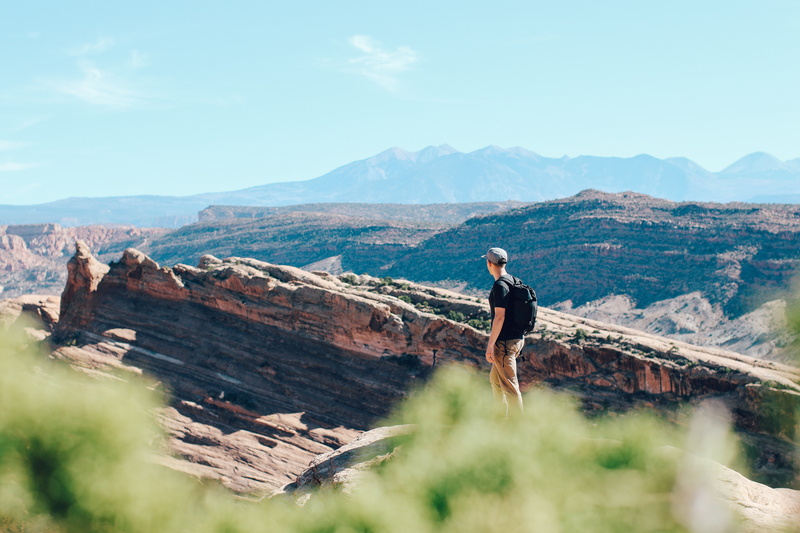 mid adult, only women, 5K, sunny, full length, travel, leisure activity, scenics - nature, ridge, landscape, mountain, adventure, one mid adult woman only