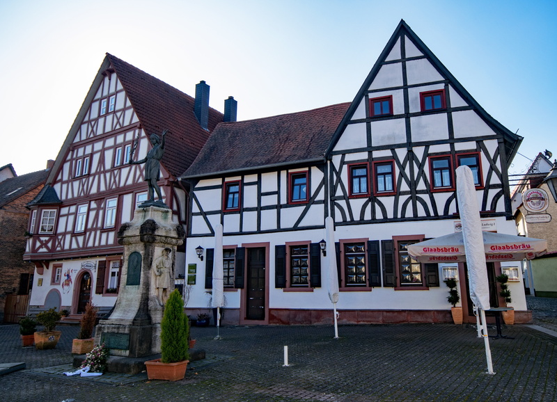 truss, outdoors, sky, 4K, no people, old town, residential district, day, roof, city, history, nature, built structure, window, architecture, old, hesse