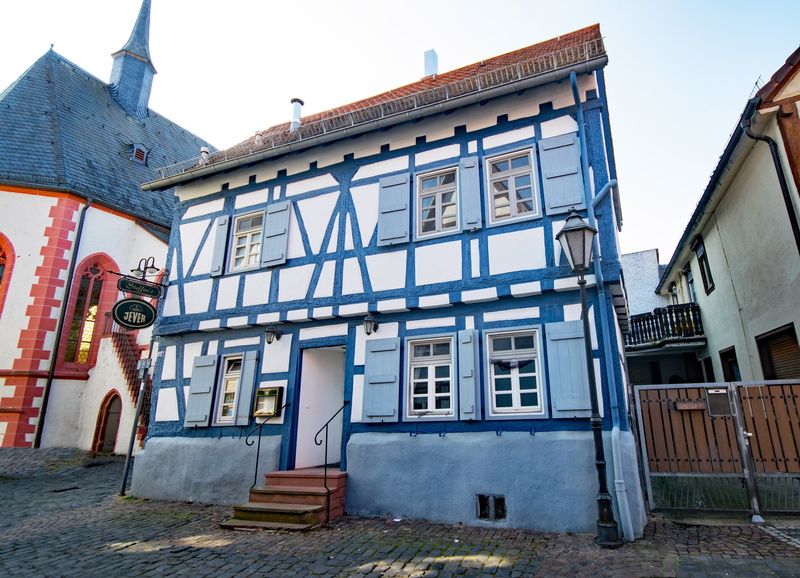 hesse, old town, entrance, hanau, architecture, nature, built structure, old, fachwerkhaus, low angle view, house, places of interest, truss, facade, no people