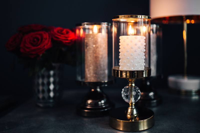 candle, flower arrangement, elegant, lanterns, studio shot, glam, glass, golden, home decor, beauty in nature, rose, glamour, lantern, decorations, table