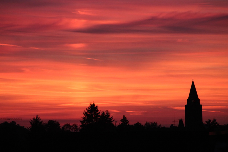 steeple, sun, spire, sky, silhouette, dramatic sky, plant, tranquility, beauty in nature, church, tree, cloud - sky, built structure, hanau, clouds, orange color