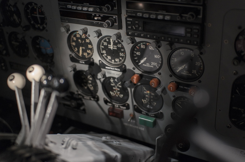 airplane, 4K, equipment, speedometer, indoors, travel, technology, gauge, meth, control panel, panel, day, flight, near, no people, transportation, meter - instrument of measurement