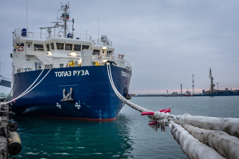 freight, nature, sea, shipping, nautical, industry, moored, passenger craft, maritime, transportation, industrial, harbor, port, ship, building exterior