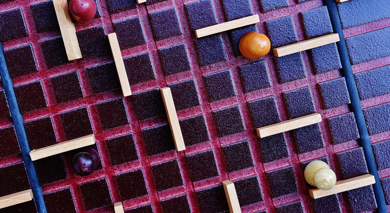 repetition, day, board, view, quoridor, wood, mind game, close-up, board games, figures, play stone, still life, backgrounds, stones, architecture, shape