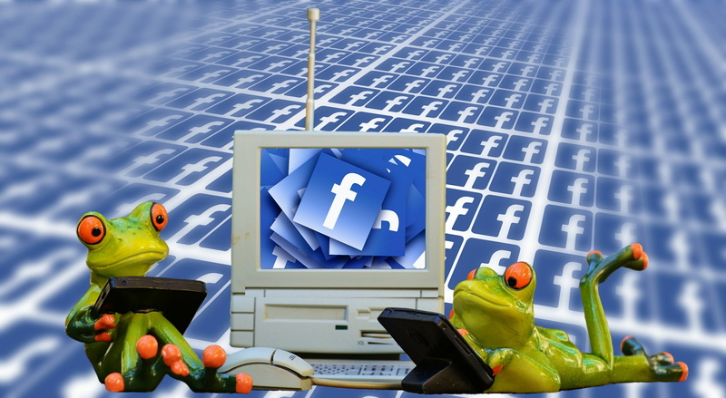chat, laptop, economy, e mail, network, computer equipment, networking, www, web, monitor, blue, nature, social network, mail, chat room, electronic, figurines