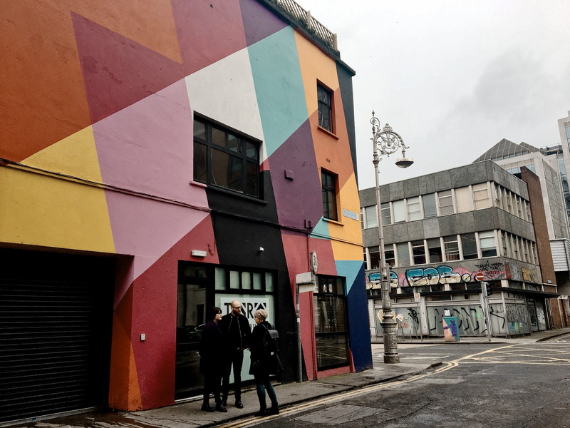colors, adult, people, lifestyles, real people, architecture, ireland, sky, dublin, nature, building exterior, irland, two people, 4K, street art, urban