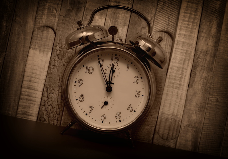 close-up, dial, number, vignette, time, shape, disaster, clock, hours, pocket watch, single object, still life, alarm clock, the eleventh hour, circle