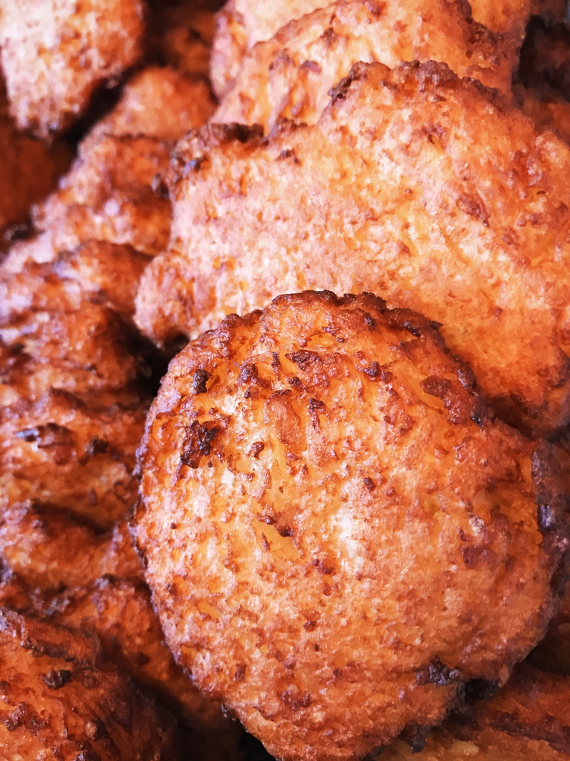fried, chanukkah, latke, focus on foreground, chanukah, redmond, freshness, cooked, food, potatoe latkes, still life, oil, snack, fried chicken, meat, close-up