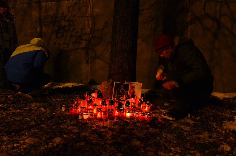 winter, candles, honor, sadness, two people, night, paul walker, monument, sitting, people, crouching, preparing food, men, lifestyles, nature, real people