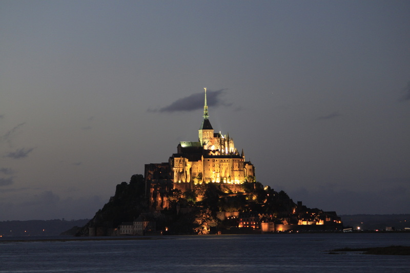 dusk, no people, outdoors, travel, photo, island, illuminated, architecture, building exterior, luxury, monastery, building, istanbul, mont st michel, rise