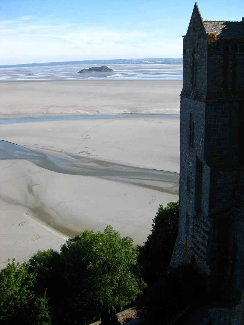 landmark, sea, cloud - sky, water, beauty in nature, beach, no people, land, architecture, imposing, scenics - nature, horizon over water, built structure