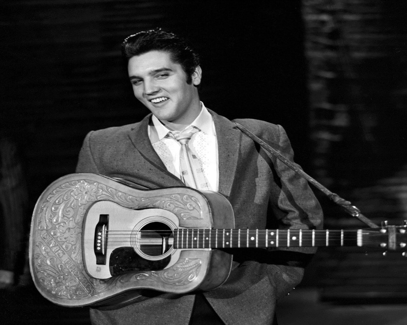 performance, elvis presley, young adult, playing, portrait, plucking an instrument, 720P, smiling, music, men, one person, arts culture and entertainment