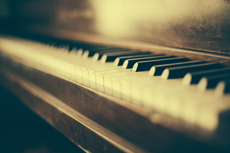 shallow, mozart, keyboard instrument, instrument, classical music, instrumental, photo, black, musical equipment, classical, indoors, music, no people