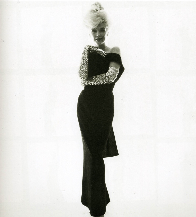 females, actress, standing, dress, casual clothing, full length, Marilyn Monroe, fashion, 1080P, hairstyle, beautiful woman, lifestyles, hand on hip, women