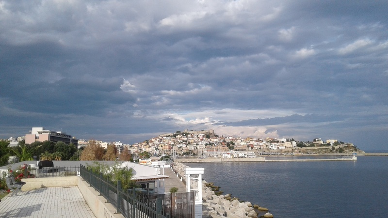 built structure, day, high angle view, clouds, castro, 1080P, building exterior, kastle, cityscape, sea, nature, architecture, port, building, outdoors