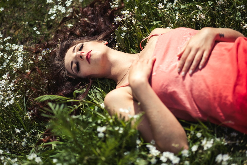 Ernest K. Madej, one person, outdoors, nature, hairstyle, leisure activity, beautiful woman, 1080P, women, 500px, model, lying down, grass, day, young women