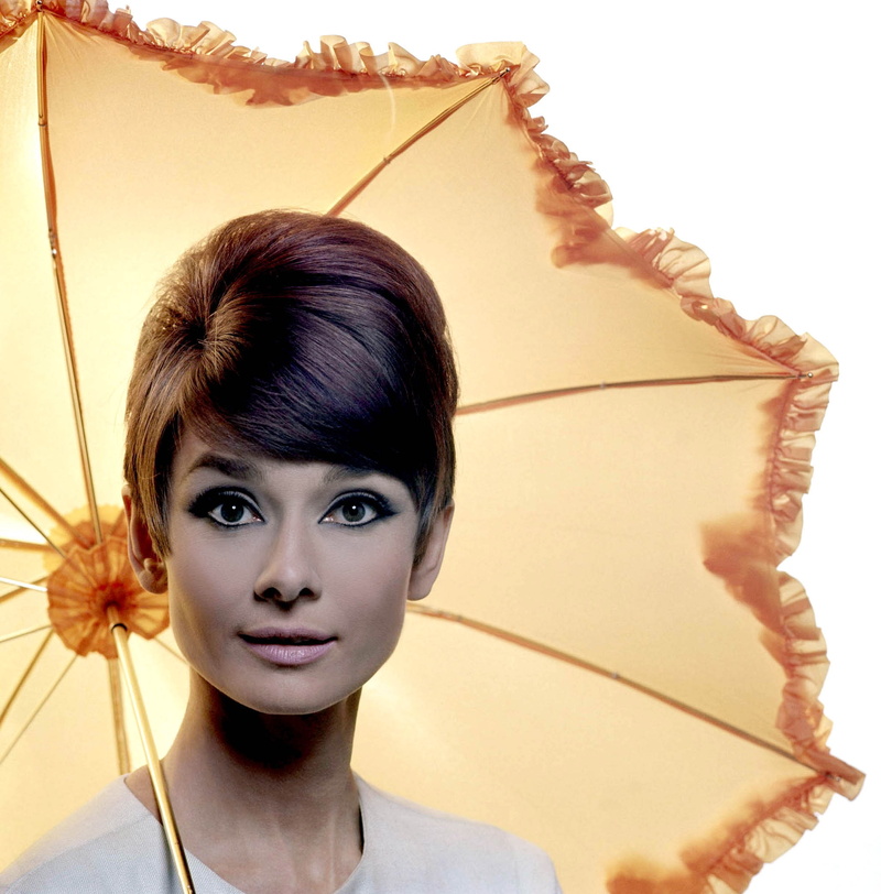 hepburn, 1080P, audrey, Audrey Hepburn, art, hd, umbrellas, umbrella
