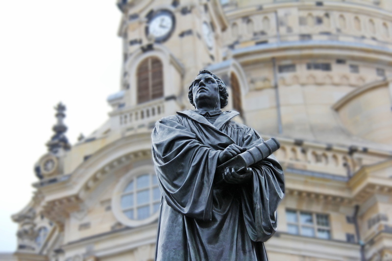 book, building, church of our lady, beside, saxony, frauenkirche, europe, monument, craft, statue, man, human representation, famous, historical, holding