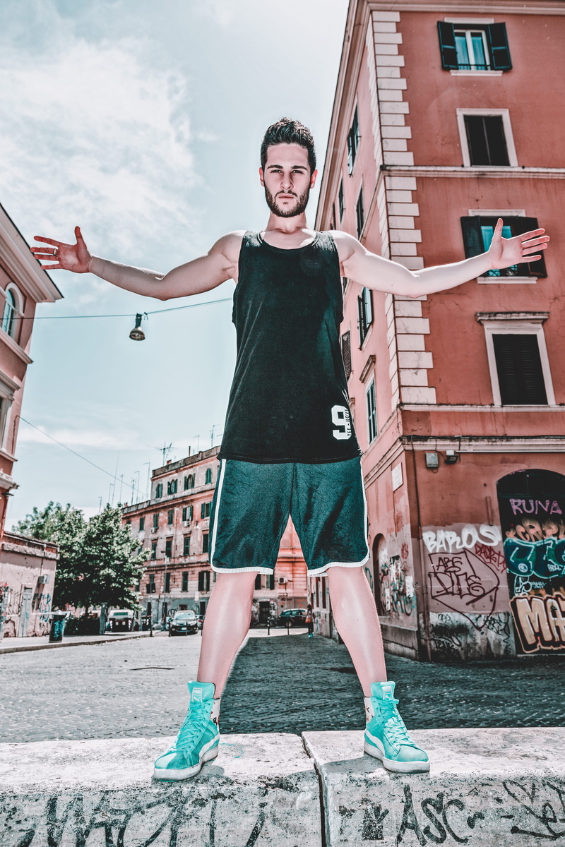 lifestyles, day, sky, human arm, full length, looking at camera, shorts, posing, front view, leisure activity, tank, city, smiling, wear, 5K, buildings