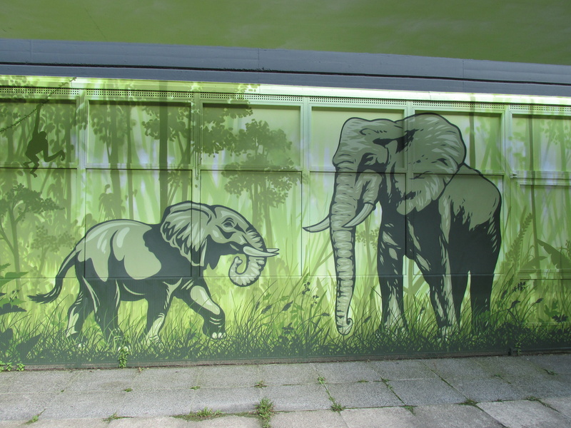 creativity, nature, germany, sculpture, outdoors, mural, paint, draw, glass - material, day, human representation, graffiti, painting, animal wildlife