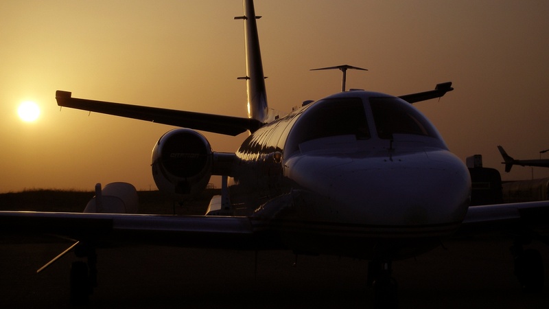 stationary, airplane, aerospace industry, airplanes, military, travel, 1080P, mode of transportation, nature, cockpit, night, technology, sky, dusk, sunset