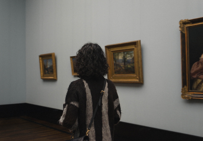 standing, alte nationalgalerie, built structure, hairstyle, waist up, back, museum, women, art museum, woman, picture frame, indoors, art, paintings, exhibition