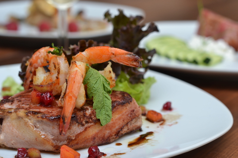 healthy eating, meat, dinner, no people, Social, herb, still life, vegetable, serving size, freshness, food And Drink, restaurant, cooked, close-up, garnish
