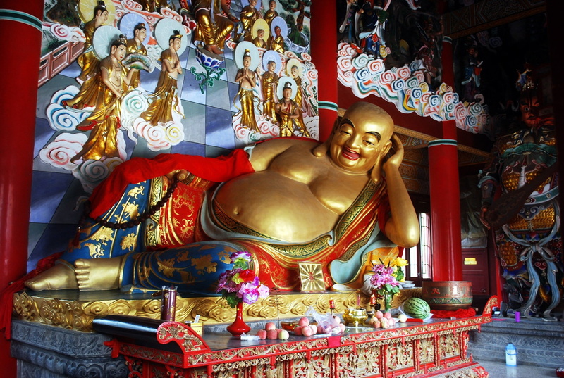 religion, place of worship, deity, sculpture, built structure, happy, creativity, altar, ornate, buddha, 1080P, male likeness, no people, temple, art and craft