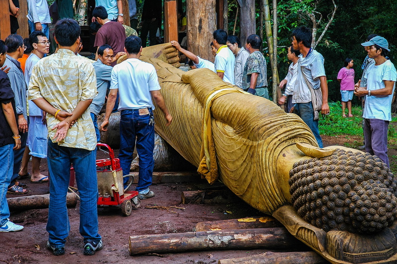 transportation, day, lifestyles, lying, 2K, large group of people, holzbuddah, buddah, move, group of people, market, casual clothing, occupation, transport