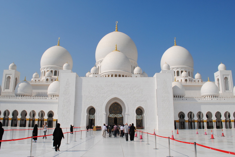 sky, sheikh zayid mosque, religion, places of interest, sheikh, architecture, built structure, islam, tourism, india, group of people, building, white mosque