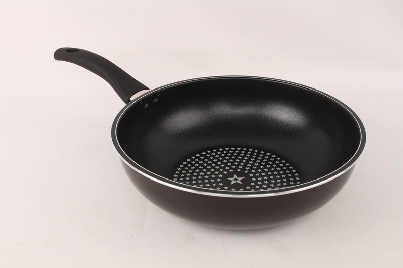 close-up, frying pan, skillet- cooking pan, food and drink, kitchen utensil, studio shot, single object, saucepan, 5K, indoors, pan, palace of the fans