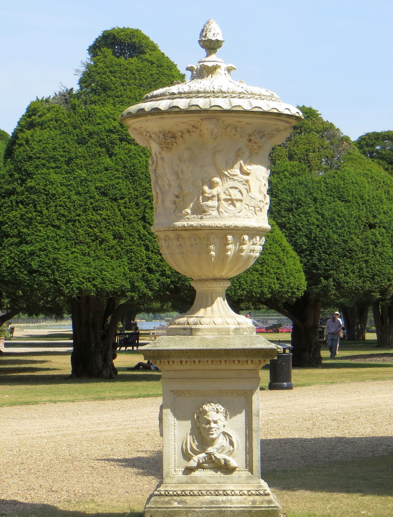 outdoors, creativity, hampton, art and craft, travel, representation, palace, court, ornamental, park, statue, summer, sculpture, tree, park - man made space