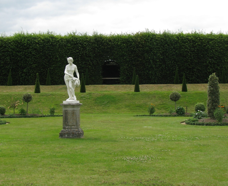 sculpture, plant, representation, park, no people, green color, England, human representation, grass, tourism, art and craft, female likeness, england