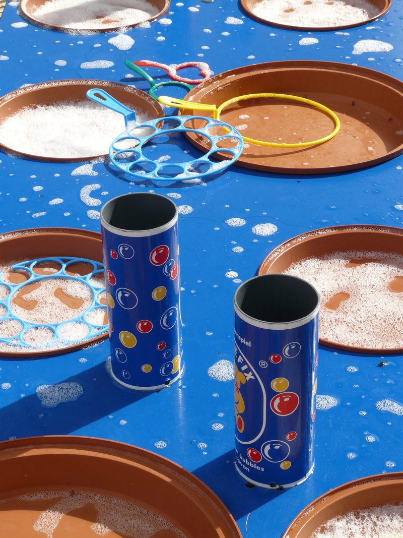 tool, mug, children, bubbles, table, can, Production, crockery, bubble tool, day, no people, coffee cup, bubble table, blue, soapy water, cup, fun, food and drink