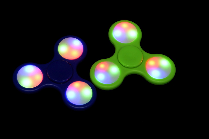 light, neon, popular, zappel philipp, studio shot, balance, dark, reflection, lights, spinner, black color, finger spinner, light - natural phenomenon