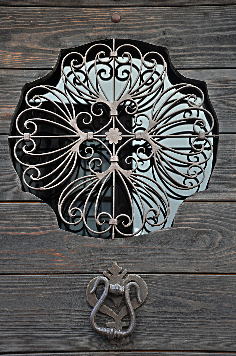 forging, caller, Input, decoration, old-fashioned, silver colored, metallic, Architecture, floral pattern, house, no people, ornate, wrought iron, metal