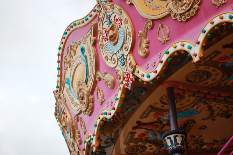 representation, outdoors, roundabout, close-up, carousel, ornate, sky, arts culture and entertainment, 5K, amusement park ride, day, no people, carousels